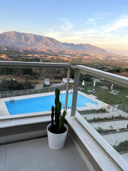 Luxury Penthouse With Sea View In La Cala Golf Resort ลากาลาเดมิฮาส ภายนอก รูปภาพ