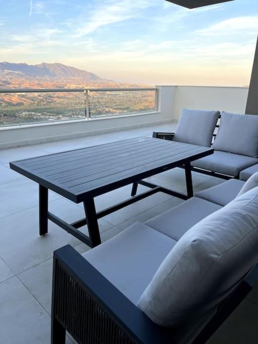 Luxury Penthouse With Sea View In La Cala Golf Resort ลากาลาเดมิฮาส ภายนอก รูปภาพ