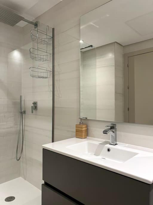 Luxury Penthouse With Sea View In La Cala Golf Resort ลากาลาเดมิฮาส ภายนอก รูปภาพ
